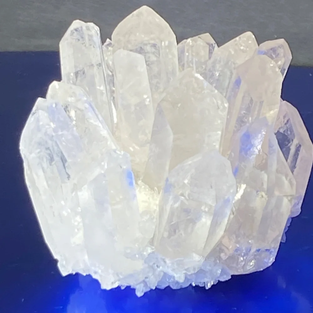 Clear Quarts cluster mineral from Madagascar 429grams 3"x3 1/2" - Picture 7 of 7